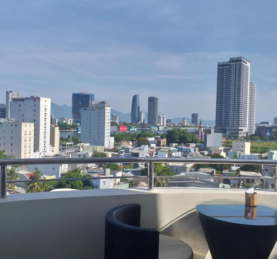 D&C Hotel Дананг Екстер'єр фото